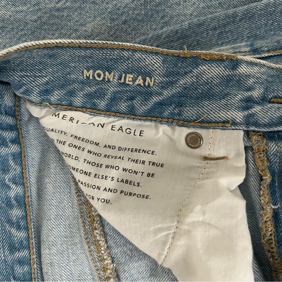 American Eagle Mom Jeans - Picture 4 of 5